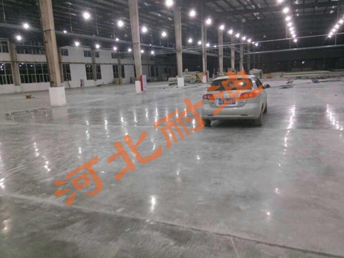 混凝土翻砂起塵的處理 