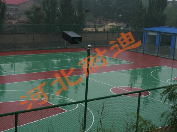 聚氨酯運(yùn)動(dòng)球場(chǎng)地坪